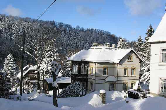 Villa im Winter